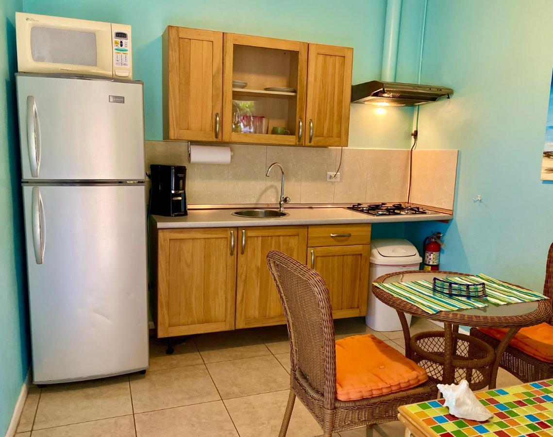 Little Paradise Aruba Vacation Apartments Palm Beach Exterior photo