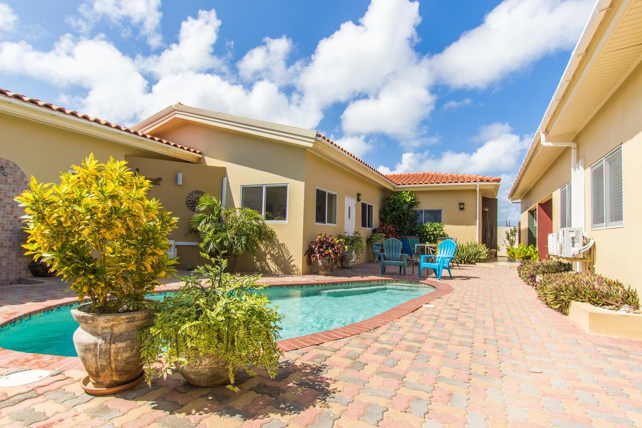 Little Paradise Aruba Vacation Apartments Palm Beach Exterior photo