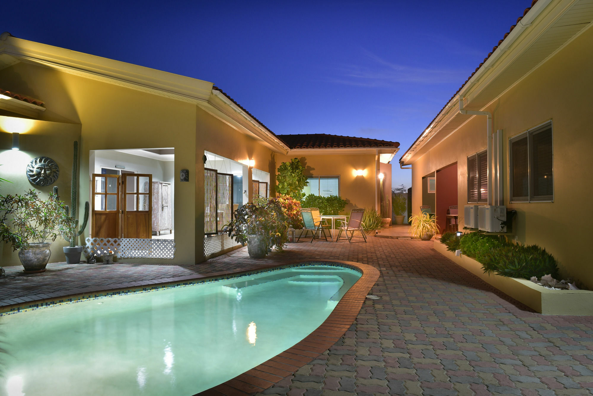 Little Paradise Aruba Vacation Apartments Palm Beach Exterior photo