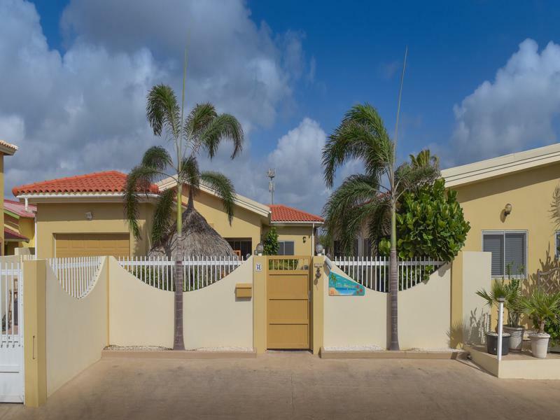 Little Paradise Aruba Vacation Apartments Palm Beach Exterior photo