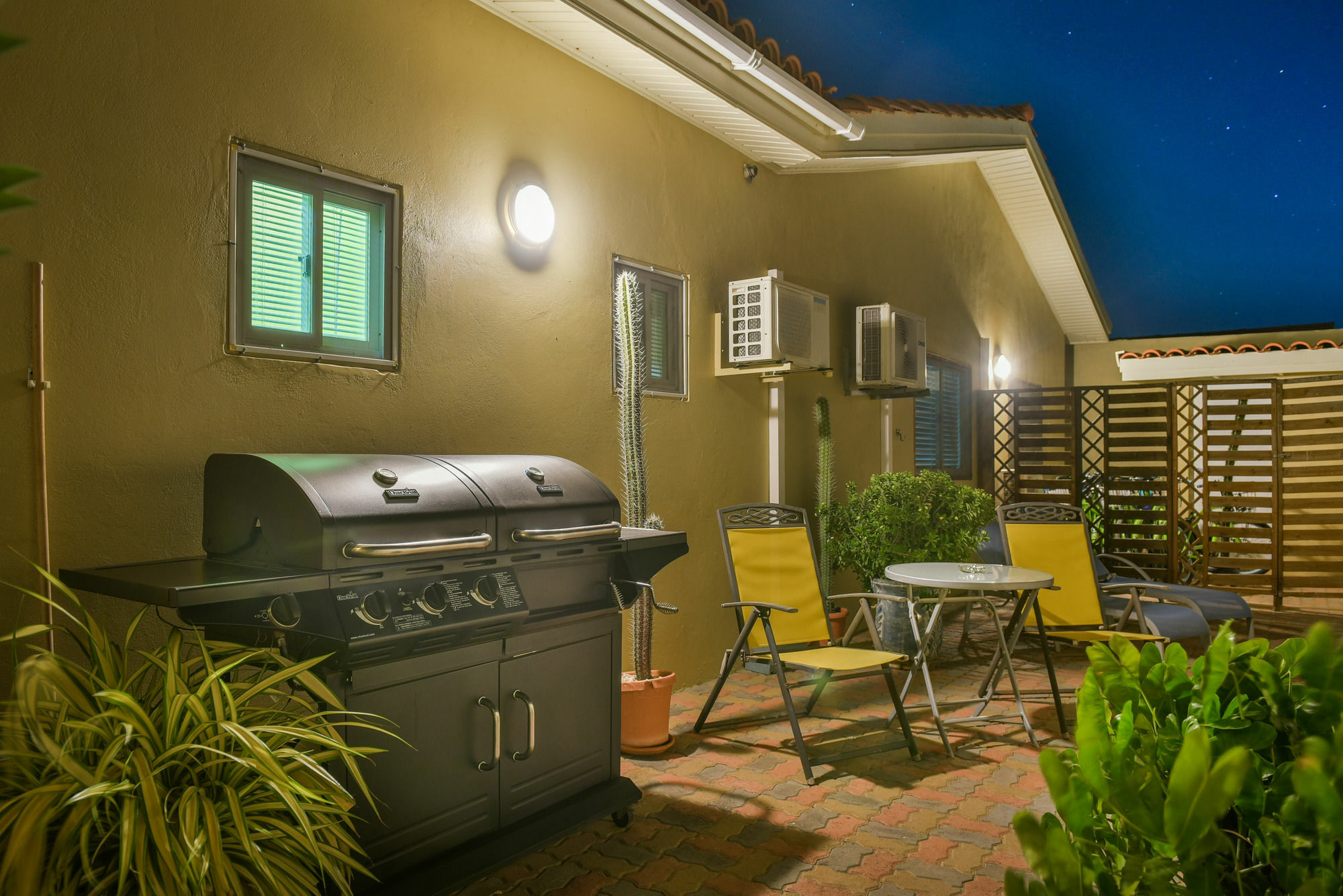 Little Paradise Aruba Vacation Apartments Palm Beach Exterior photo