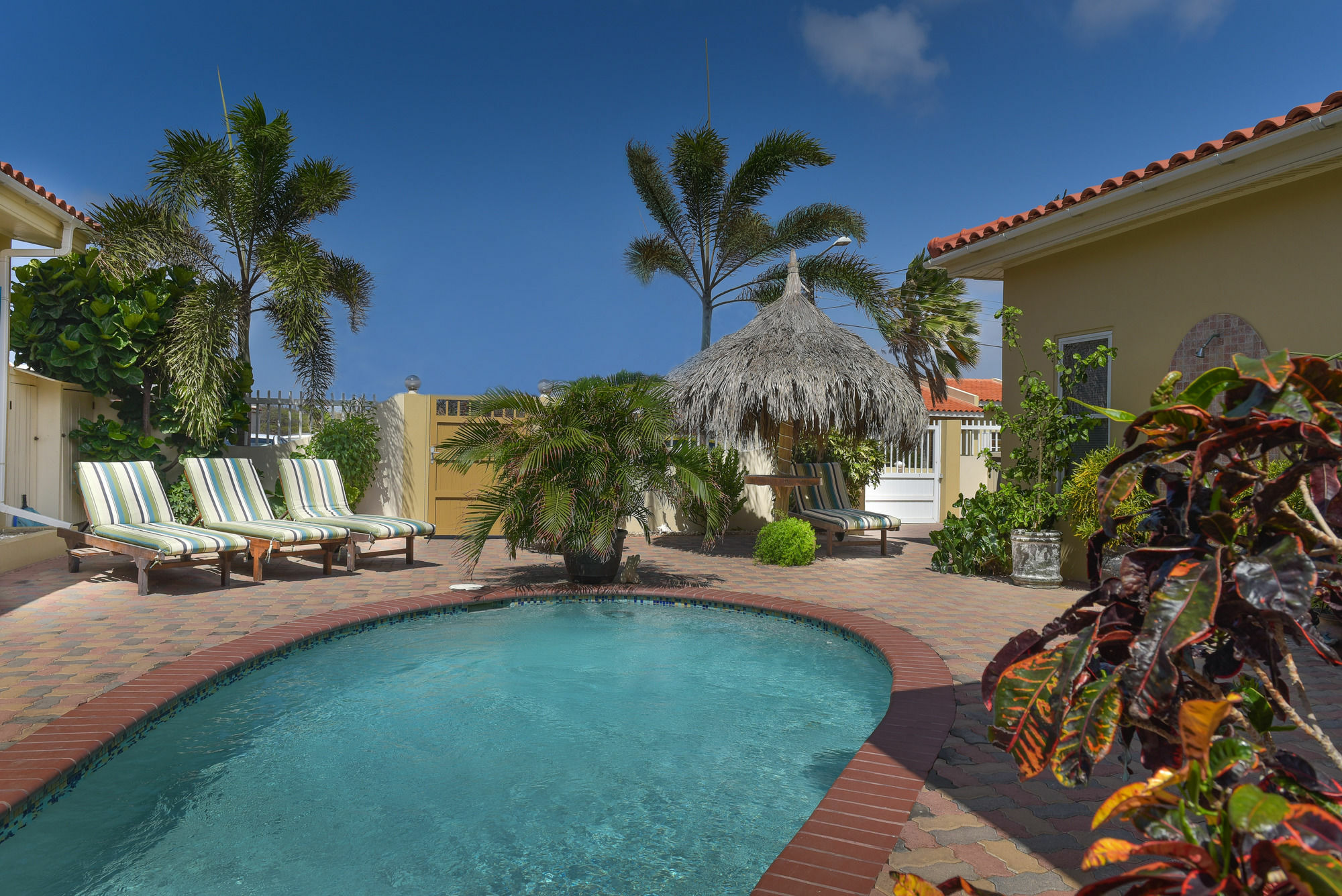 Little Paradise Aruba Vacation Apartments Palm Beach Exterior photo
