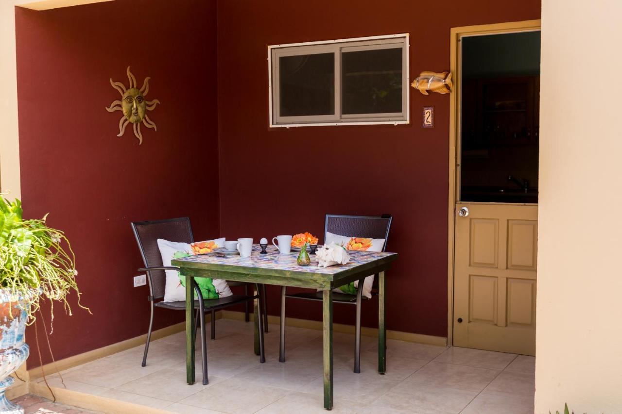 Little Paradise Aruba Vacation Apartments Palm Beach Exterior photo
